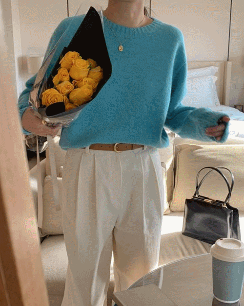 [색감예쁨]  홀가먼트 알파카 브이넥 니트 스웨터 (4color) 블루만 당일발송